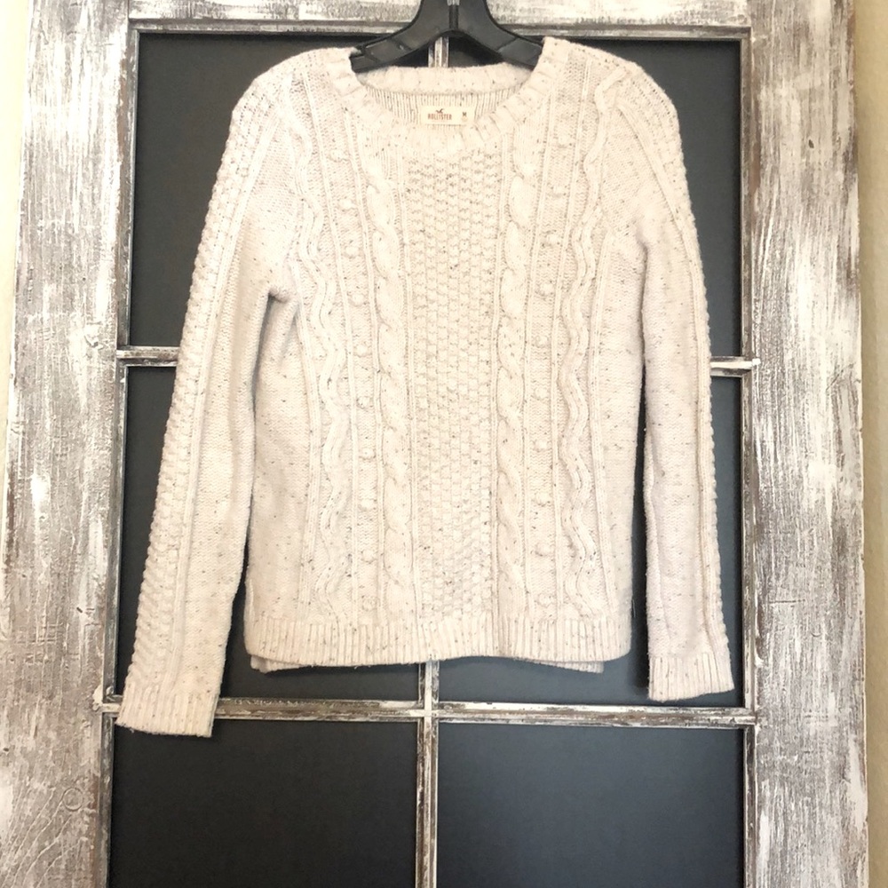 Hollister knit sweater. Medium. Great condition.